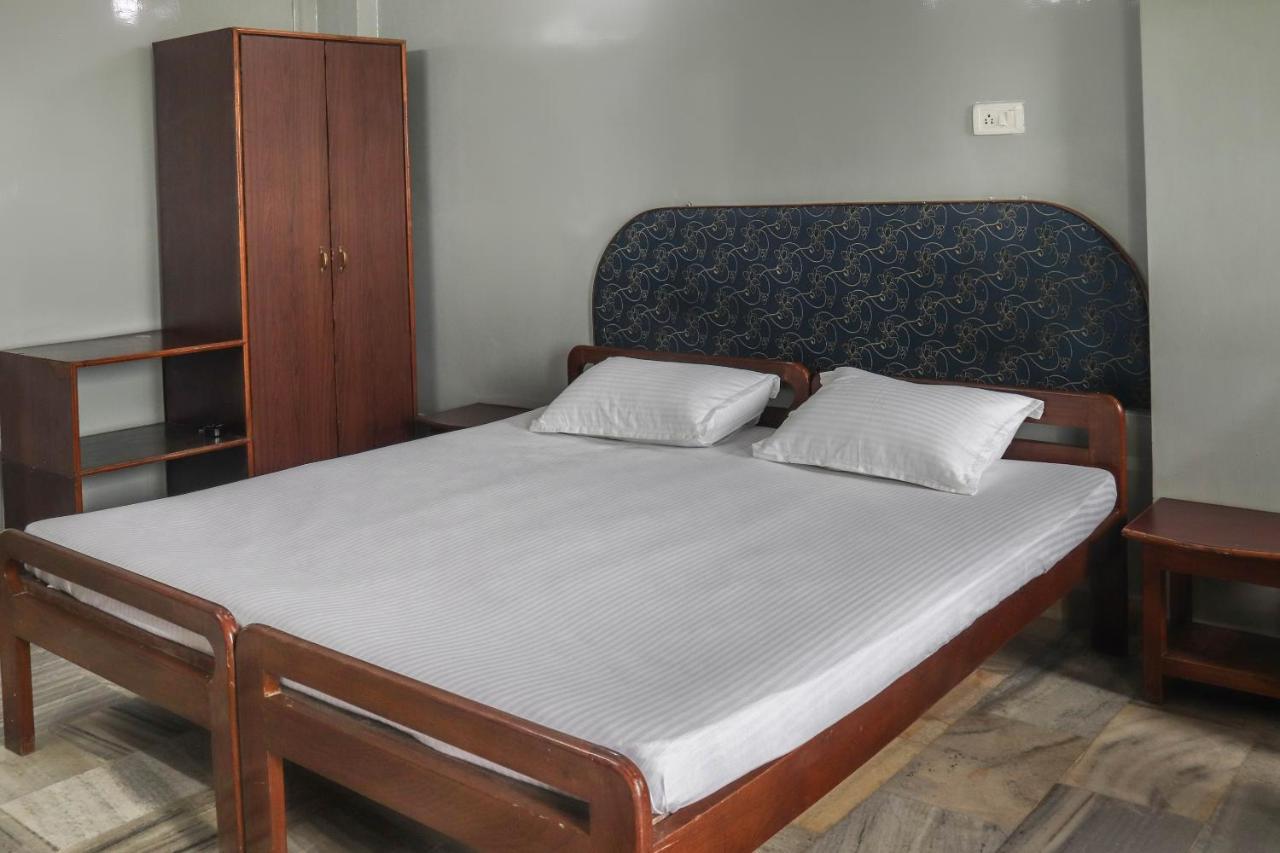 Spot On 49477 Hotel Galaxy Dimāpur Eksteriør billede